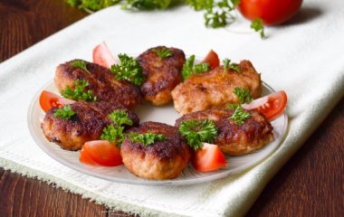 Как приготовить котлеты из свинины? Классический рецепт блюда + его главные секреты 