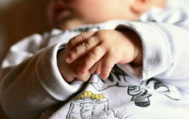 Американські педіатри випустили рекомендації щодо безпечного сну немовлят