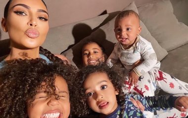 Ким Кардашьян наняла няню-парня, чтобы в жизни ее детей присутствовал мужчина