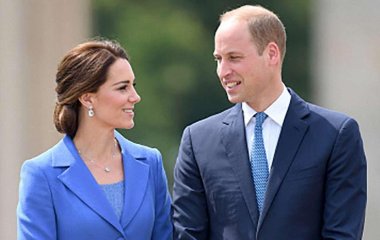 Кейт Миддлтон и принц Уильям отправились в королевский тур по Великобритании