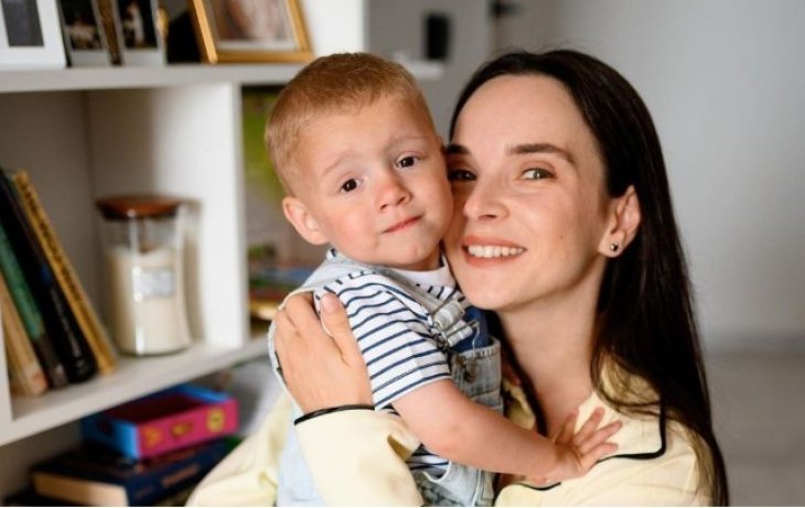 Жена Тимура Мирошниченко рассказала о болезни двухлетнего приемного сына