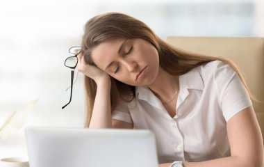Вчені назвали денну сонливість ознакою небезпечної хвороби