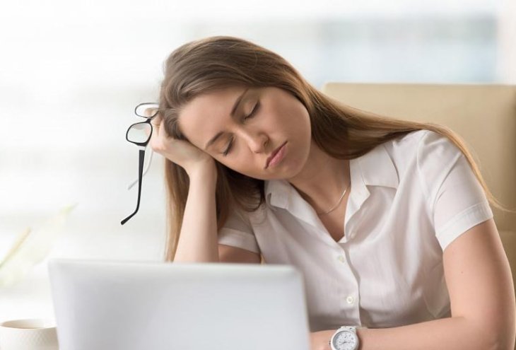 Ученые назвали дневную сонливость признаком опасной болезни