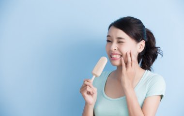 Чувствительность зубов: как бороться с неприятной проблемой