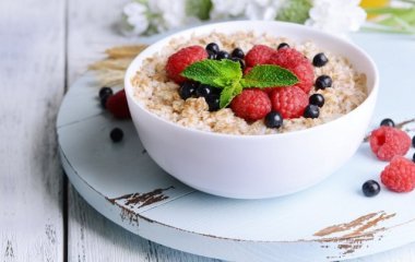 6 завтраков с овсянкой. Как вкусно приготовить геркулесовую кашу