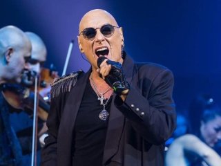 Ексвокаліст Deep Purple зганьбився концертом у Москві та цинічно розхвалив росіян