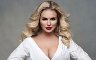 Анна Семенович показала лицо без макияжа