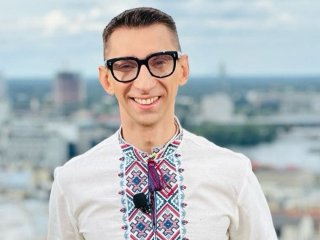 Відомий український ведучий після звільнення від служби в ЗСУ висловився про еміграцію