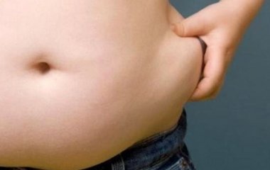 Як прибрати вісцеральний жир: 4 продукти прискорюють його спалювання на животі
