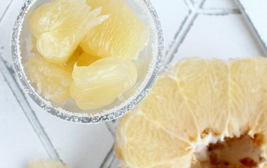 Медики розповіли, які продукти краще виключити під час вакцинації COVID-19.