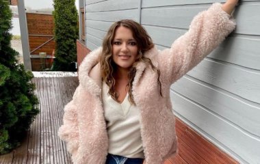 Наталья Могилевская провела экскурсию по своему загородному дому и показала, как готовится к блекауту