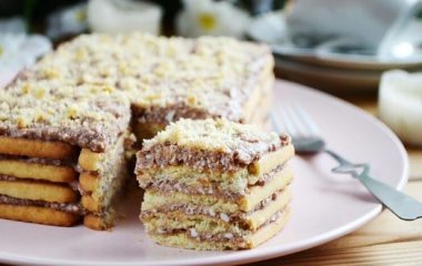 Торт с орехами без выпечки