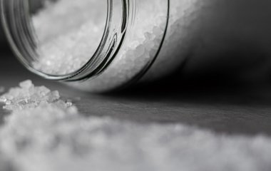 Борна кислота і сіль: незвичні засоби для чищення унітазу, про які мало хто знає