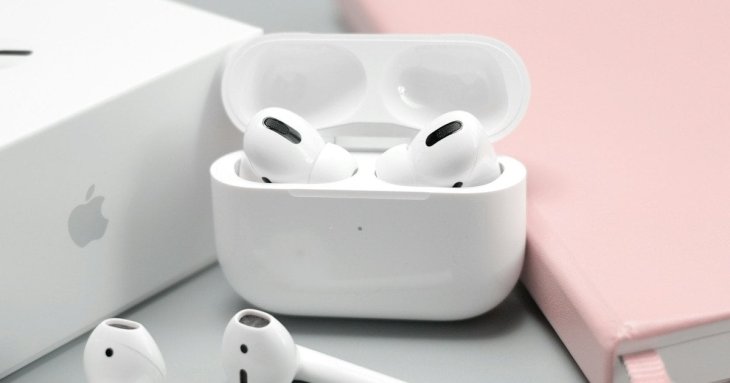 Погіршився звук в AirPods: як почистити навушники, щоб не зіпсувати їх