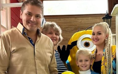 Екатерина Бужинская показала, как 7-летие двойняшек в Болгарии праздновала