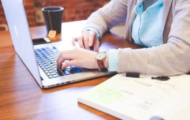 Медики рассказали, почему долгое сидение вредно для здоровья