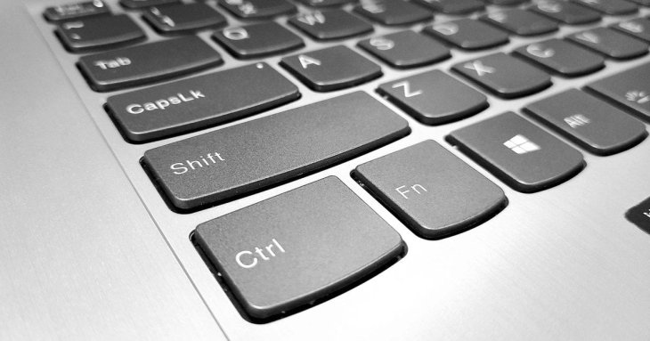 Як врятувати клавіатуру після пролитої рідини: прості та дієві методи очищення