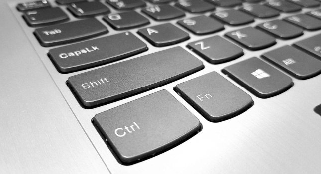 Як врятувати клавіатуру після пролитої рідини: прості та дієві методи очищення