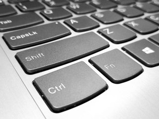 Як врятувати клавіатуру після пролитої рідини: прості та дієві методи очищення