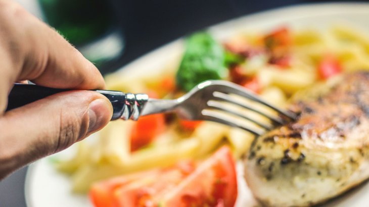 Лікар розповіла, які продукти потрібно включити до раціону після COVID-19.