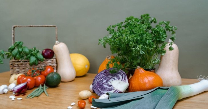 Чи треба мити овочі одразу після покупки: як не зіпсувати продукти