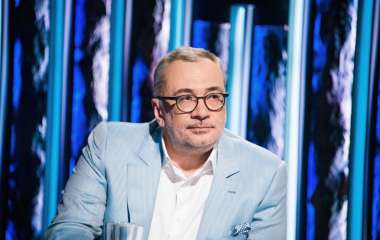 Константин Меладзе снялся в фотосессии с девушками из «ВИА Гры»