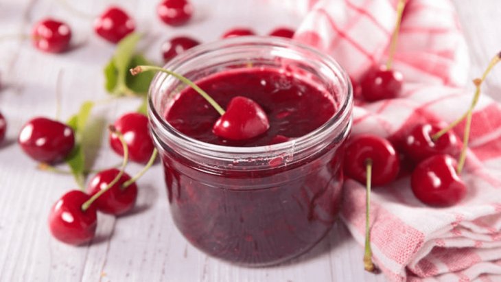 Соус из вишен: интересное дополнение к мясу и сыру