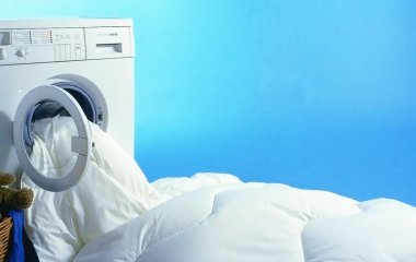 Як розпушити пуховик після прання: корисні поради