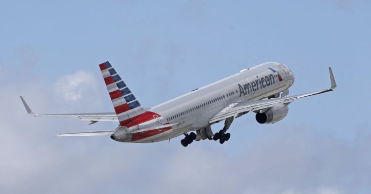 Пілот American Airlines показав свою зарплату — сума шокувала юзерів (фото)