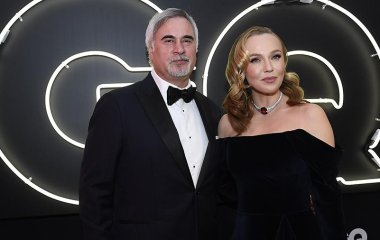 “Господи, Вас не узнать”: уставшая Альбина Джанабаева показала, как кормит новорожденную дочь грудью