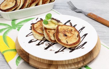 Рецепт оладий с бананом и шоколадом