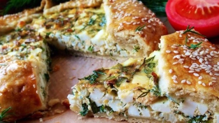 Готовим вкусный пирог за 30 минут: рецепт галеты с яйцом и сыром