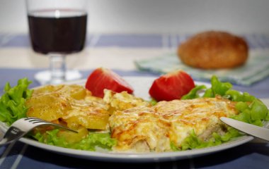 Рецепты запекания свинины по-французски