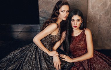«Голые» платья – самый горячий тренд сезона весна-лето 2022