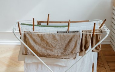Как быстро высушить одежду: просто положите это в барабан машинки
