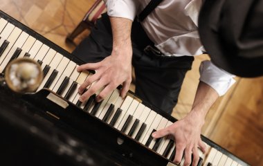 Заняття музикою пов'язали із уповільненим старінням мозку