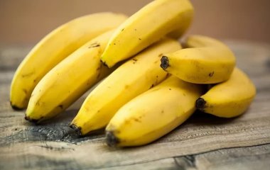 Тринадцять причин є банани щодня