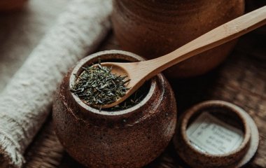 Як зберігати листовий чай і куди його класти не варто