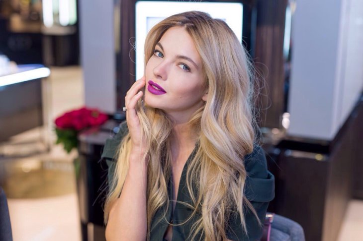 Бардо Наталья превратила свой Инстаграм в светскую хронику