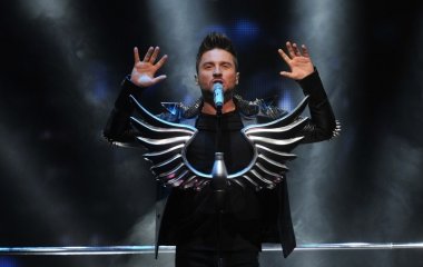 Суммы исчисляются сотнями тысяч: стали известны «пандемийные» гонорары Лазарева, Бузовой и других