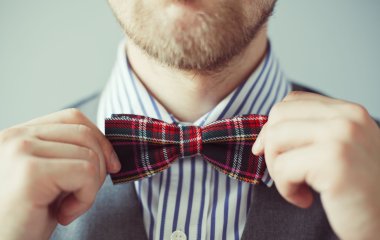 5 распространённых привычек, которые выдают невоспитанного человека