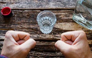 Вчені підтвердили, що алкоголь сприяє розвитку раку