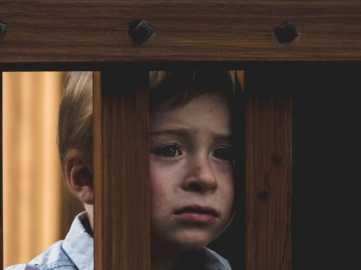 7 фраз, из-за которых дети считают родителей врагами