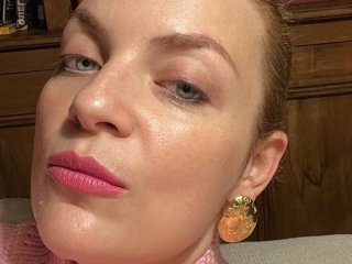 Наталія Холоденко після нічної атаки по Києву тимчасово віддала свій маєток за містом постраждалим