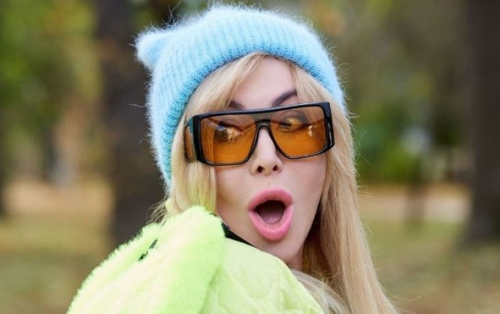 Ирина Билык ошеломила видом до и после макияжа