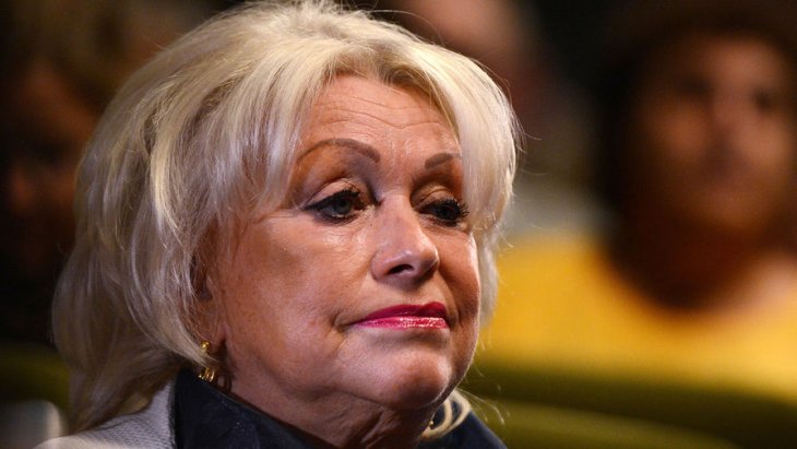 Вдова Караченцова потребовала для россиян пенсию в 100 тысяч 