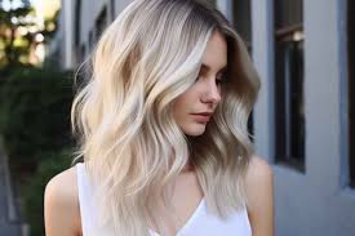 Модный цвет волос в 2024 году: главные тренды и тенденции в окраске