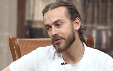 Отец Децла требует сделать ДНК-тест для внука