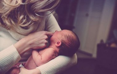Ученые обнаружили токсичные вещества в грудном молоке