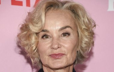 74-летнюю звезду 